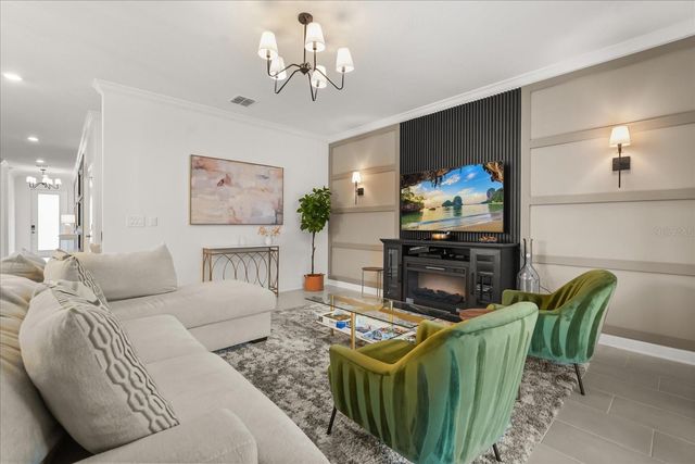 8946 PLAY THROUGH DRIVE, Davenport, FL 33896