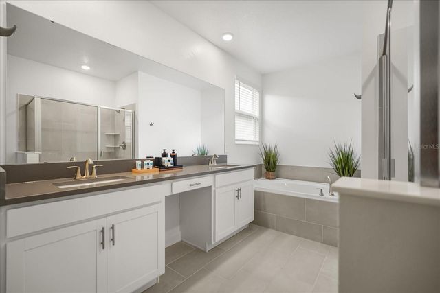 8946 PLAY THROUGH DRIVE, Davenport, FL 33896