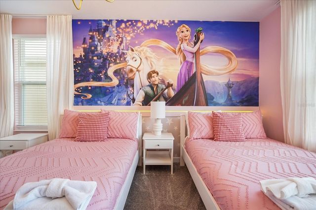 8946 PLAY THROUGH DRIVE, Davenport, FL 33896