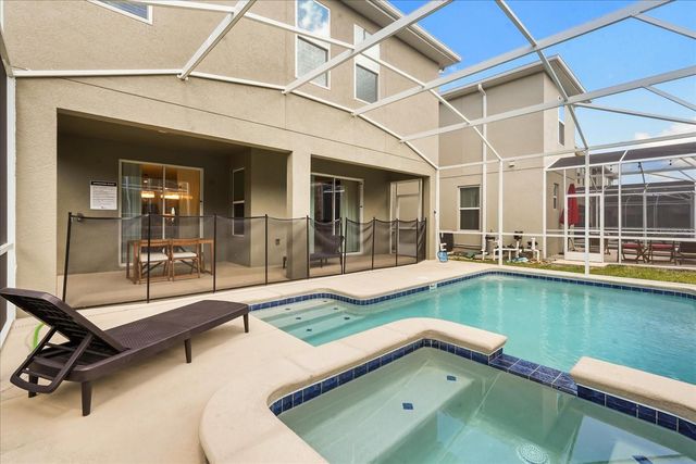 8946 PLAY THROUGH DRIVE, Davenport, FL 33896