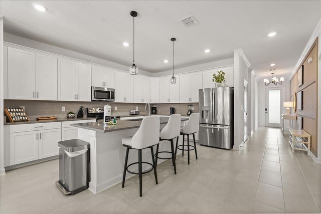 8946 PLAY THROUGH DRIVE, Davenport, FL 33896