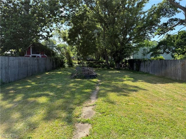 5384 Rolling Avenue, Lorain, OH 44055