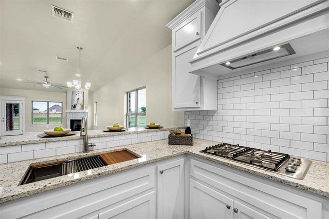2606 SW 68th St, Lawton, OK 73505
