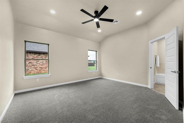 2606 SW 68th St, Lawton, OK 73505