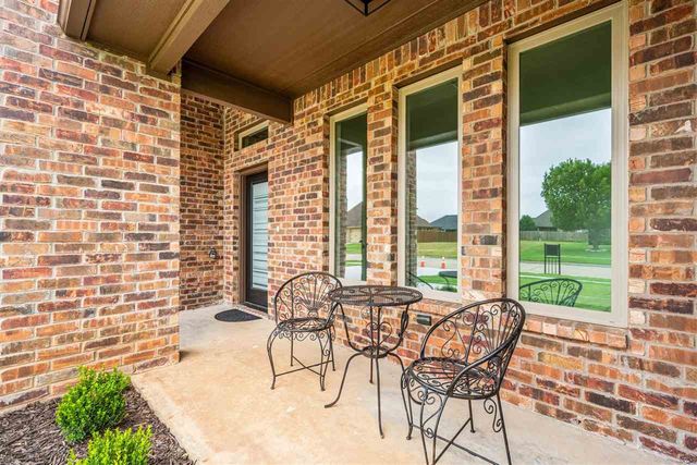 2606 SW 68th St, Lawton, OK 73505