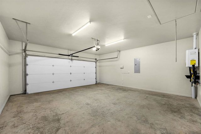 2606 SW 68th St, Lawton, OK 73505