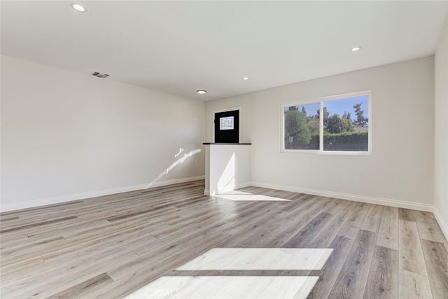 18557 Napa, Northridge, CA 91324