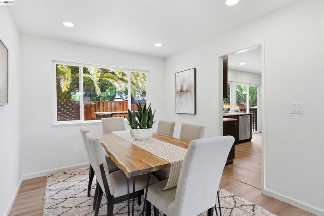 104 Scarboro Pl, San Ramon, CA 94583