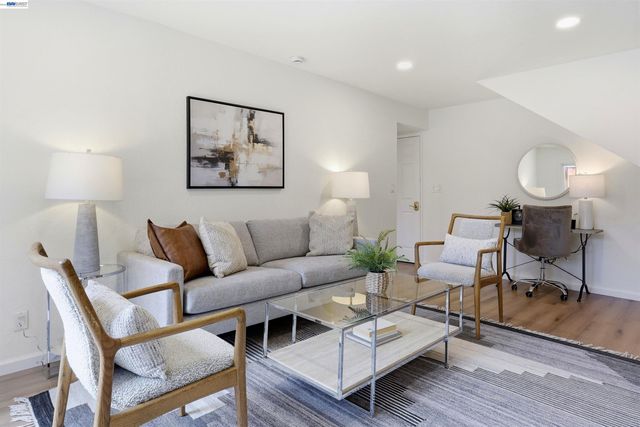 104 Scarboro Pl, San Ramon, CA 94583