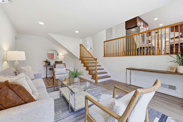 104 Scarboro Pl, San Ramon, CA 94583