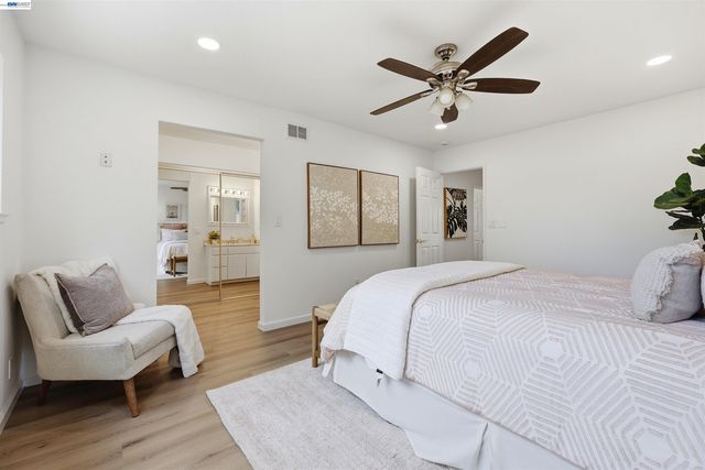 104 Scarboro Pl, San Ramon, CA 94583