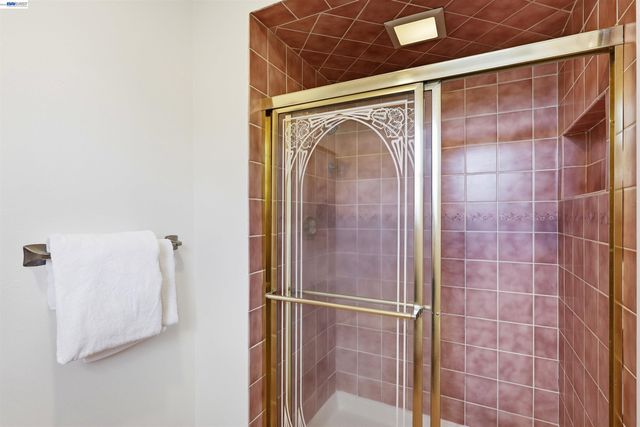 104 Scarboro Pl, San Ramon, CA 94583
