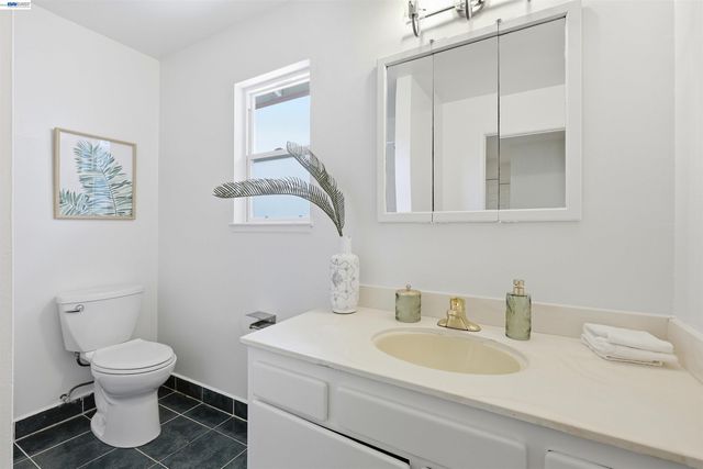 104 Scarboro Pl, San Ramon, CA 94583