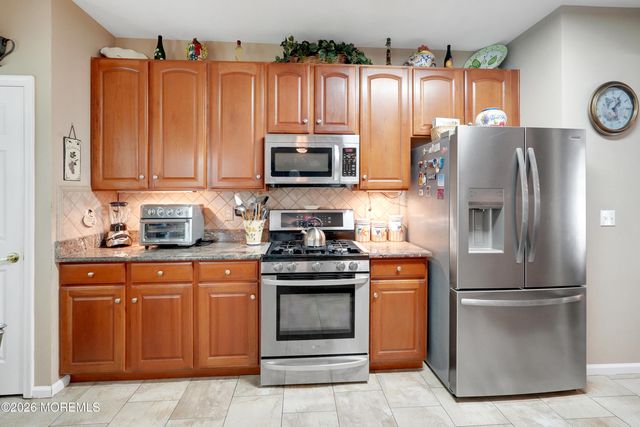 36 Newport Street, Barnegat, NJ 08005