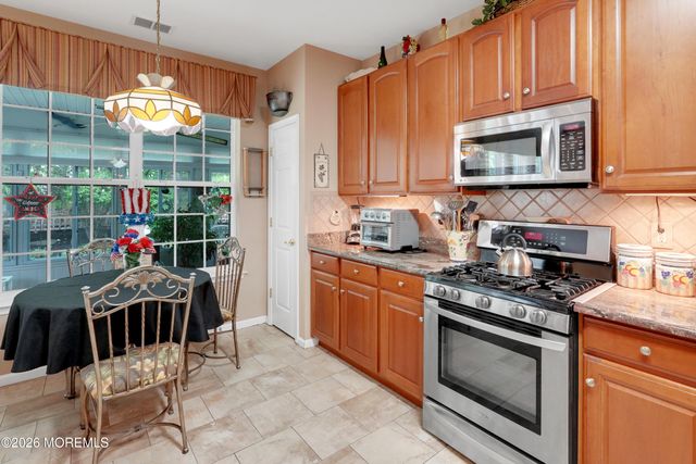 36 Newport Street, Barnegat, NJ 08005