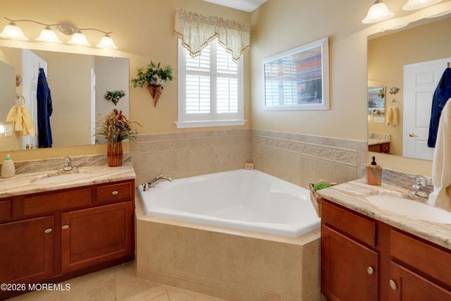 36 Newport Street, Barnegat, NJ 08005