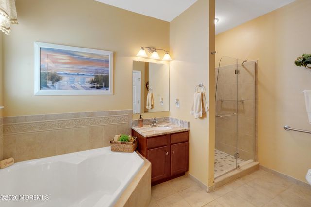 36 Newport Street, Barnegat, NJ 08005