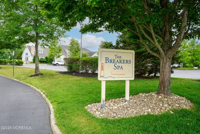 36 Newport Street, Barnegat, NJ 08005