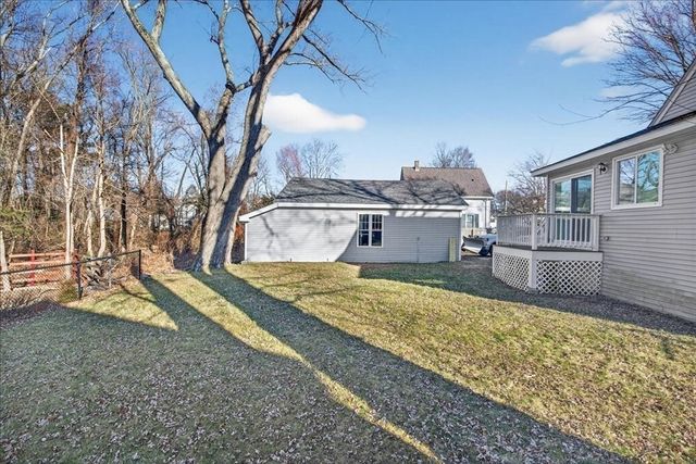 48 Bigelow Ave, Rockland, MA 02370