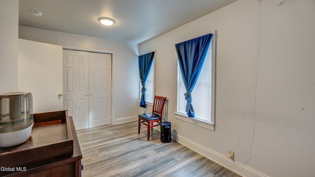 30 Saratoga Boulevard, Gloversville, NY 12078