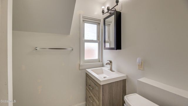 30 Saratoga Boulevard, Gloversville, NY 12078