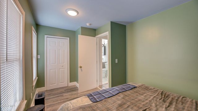 30 Saratoga Boulevard, Gloversville, NY 12078