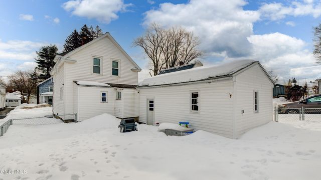 30 Saratoga Boulevard, Gloversville, NY 12078