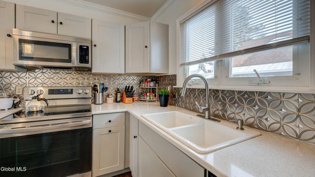 30 Saratoga Boulevard, Gloversville, NY 12078