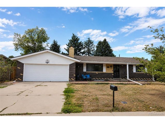 322 S Peoria Cir, Aurora, CO 80012