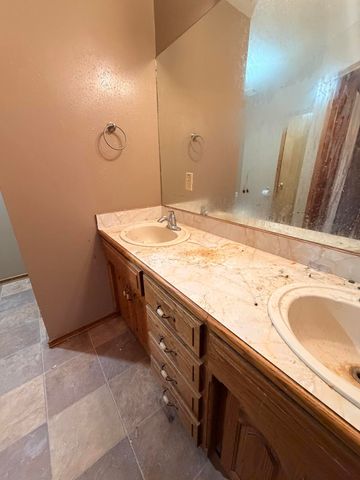 74 Foxtail Drive, Fordland, MO 65652