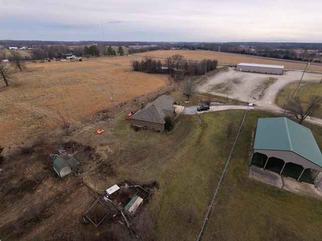 74 Foxtail Drive, Fordland, MO 65652