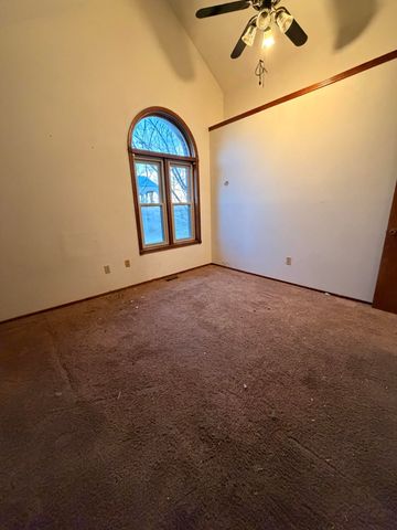 74 Foxtail Drive, Fordland, MO 65652