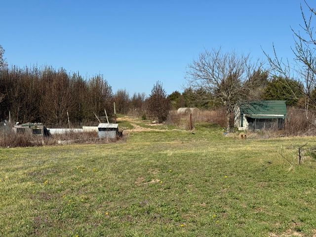 74 Foxtail Drive, Fordland, MO 65652