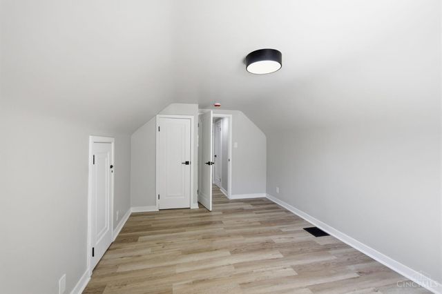 8801 Plainfield Road, Sycamore Twp, OH 45236