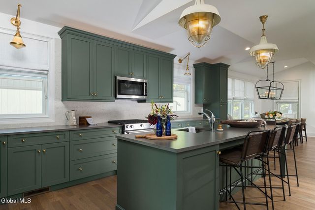 1 Nicole Avenue, Saratoga Springs, NY 12866