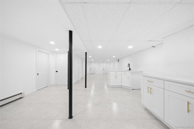 4 Julie Lane, Selden, NY 11784