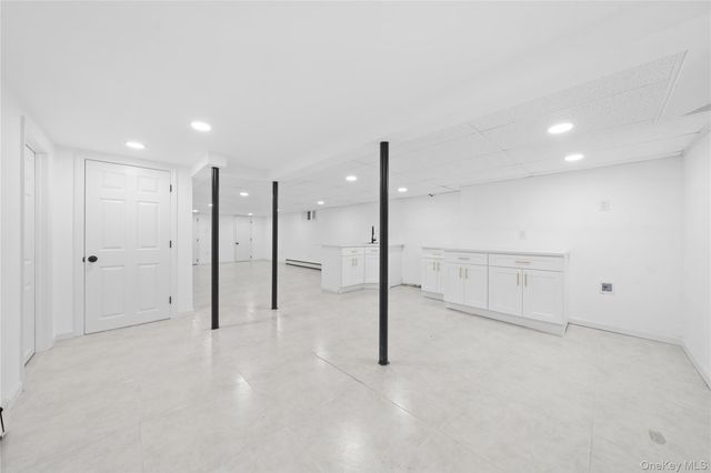 4 Julie Lane, Selden, NY 11784