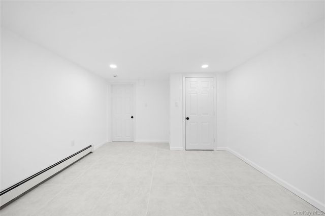 4 Julie Lane, Selden, NY 11784