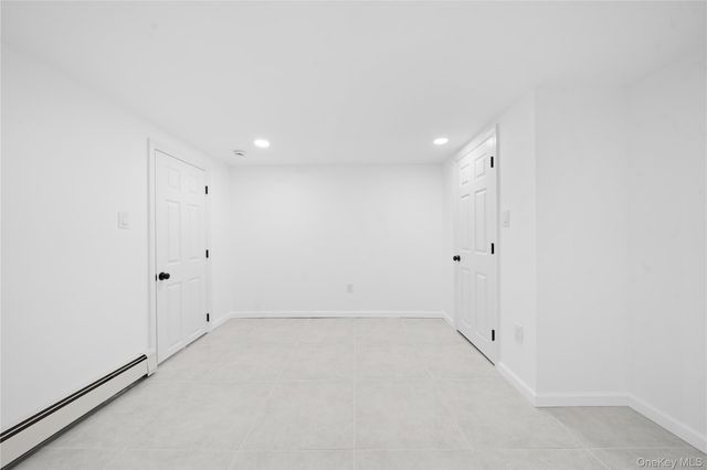 4 Julie Lane, Selden, NY 11784