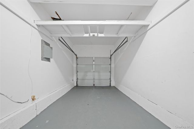 4 Julie Lane, Selden, NY 11784