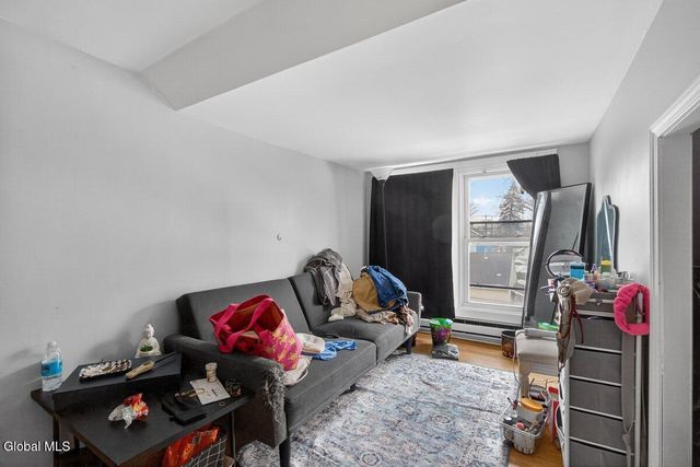 15 Manchester Road, Schenectady, NY 12304