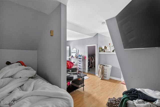 15 Manchester Road, Schenectady, NY 12304