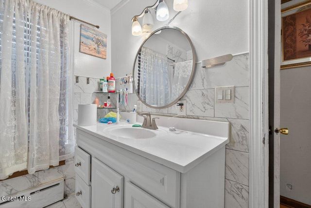 15 Manchester Road, Schenectady, NY 12304