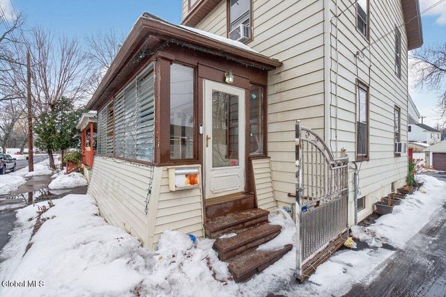 15 Manchester Road, Schenectady, NY 12304