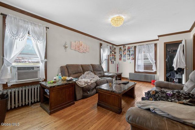 15 Manchester Road, Schenectady, NY 12304