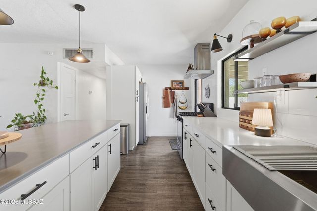 609 S Janet Avenue, Tucson, AZ 85711