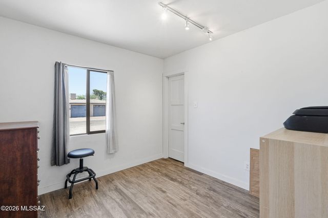 609 S Janet Avenue, Tucson, AZ 85711