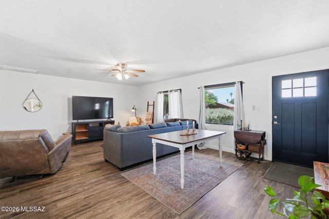 609 S Janet Avenue, Tucson, AZ 85711