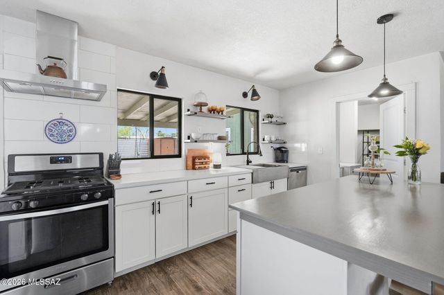 609 S Janet Avenue, Tucson, AZ 85711