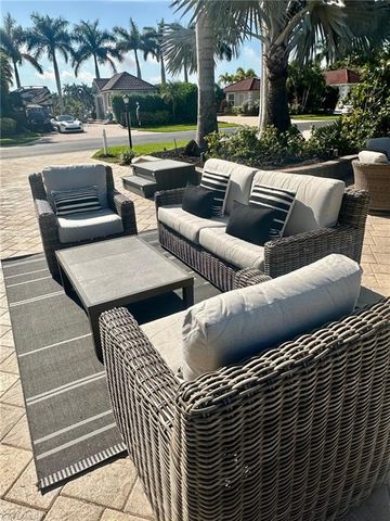 4826 Southern Breeze DR, Naples, FL 34114